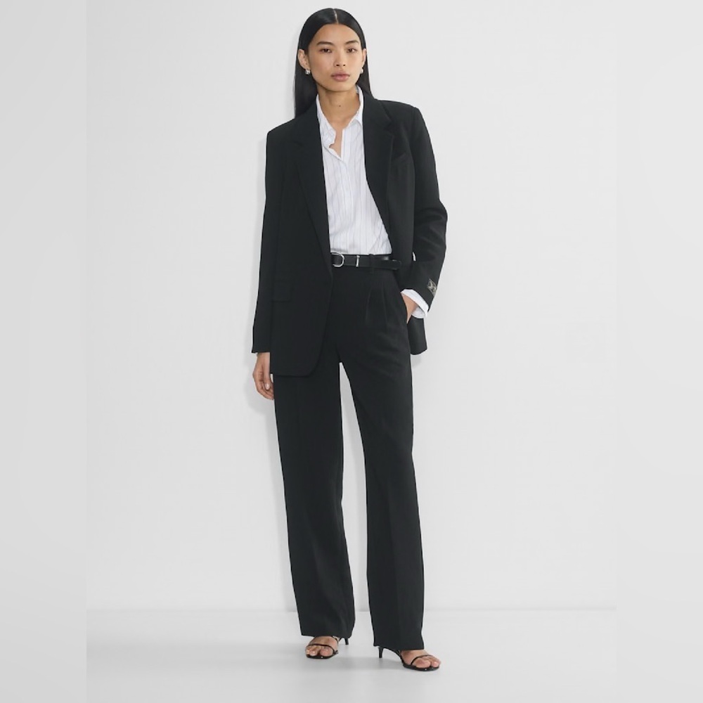 Aritzia The Effortless Pant™ - Crepette™ SHORT
